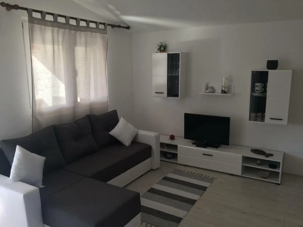 Apartment Roko Vir 0*,  Horvátország